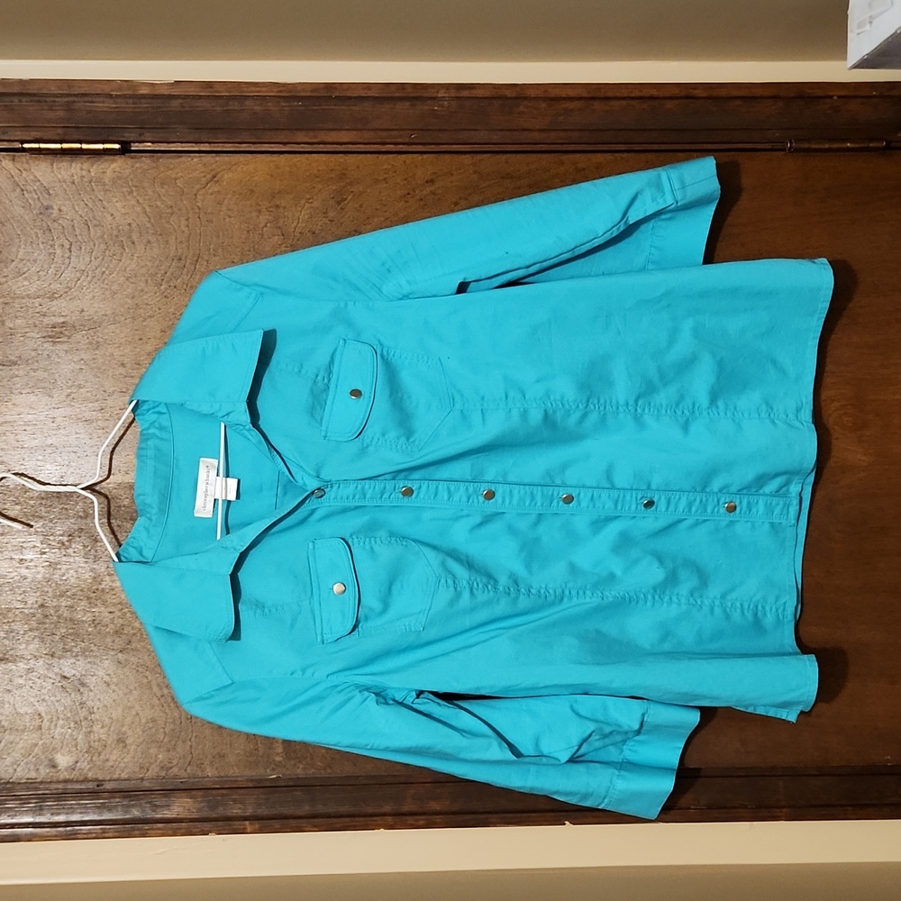 Christopher and Banks Essentials Shirt Size Medium Arride Aqua